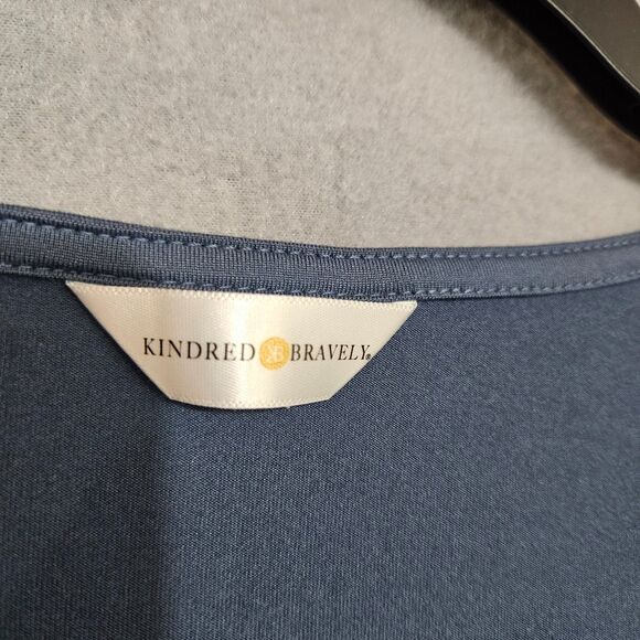 Kindred Braverly Nursing Top Soft Jersey Women's Size Medium Modest Long Sleeve - Picture 2 of 9